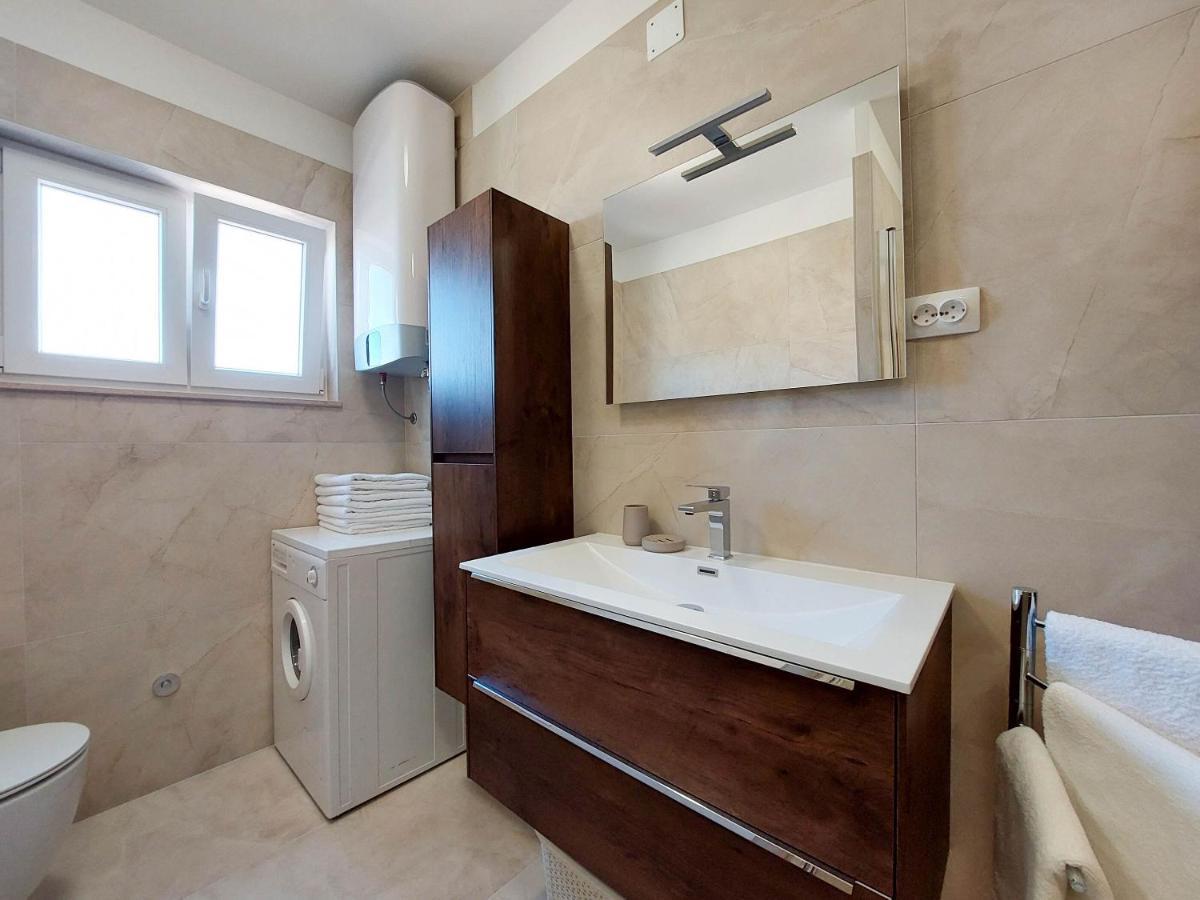 Apartment Neda プナト エクステリア 写真