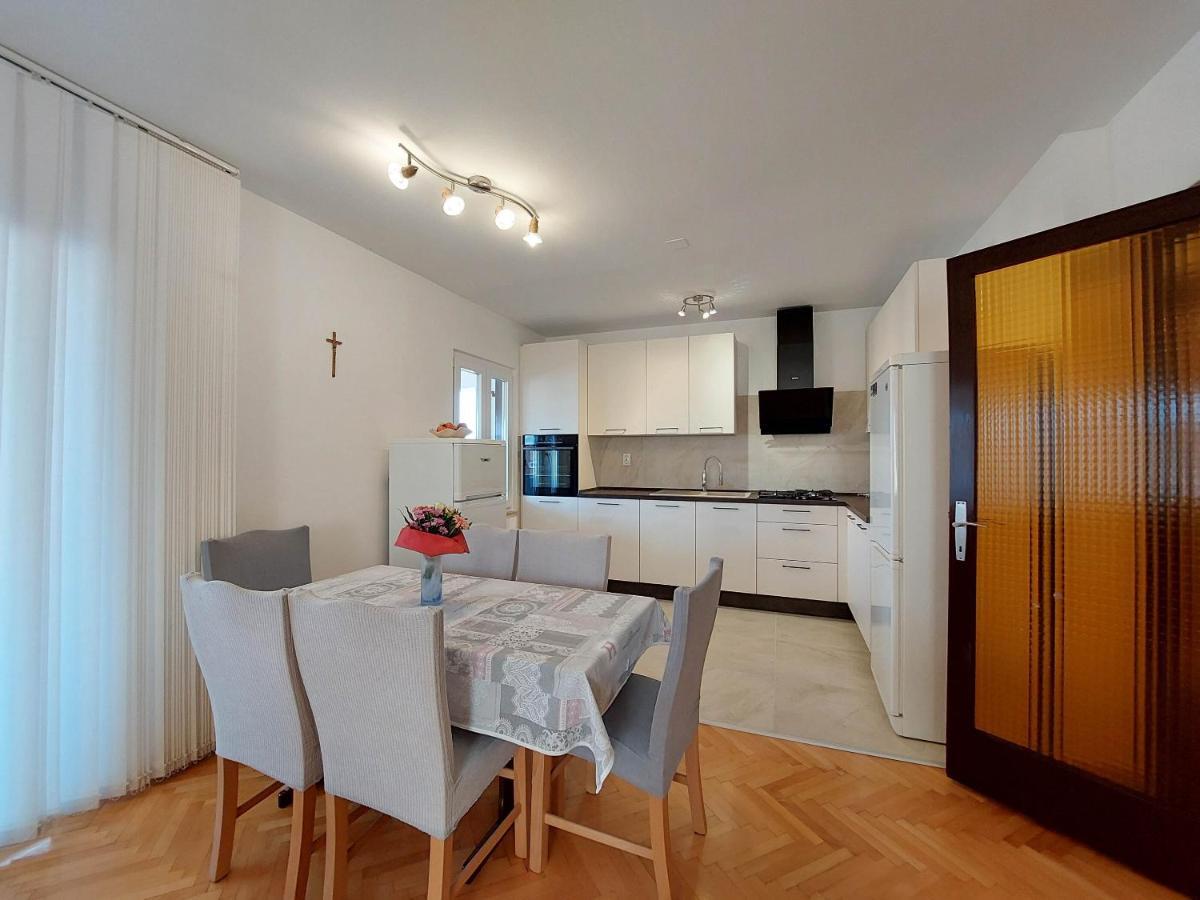 Apartment Neda プナト エクステリア 写真